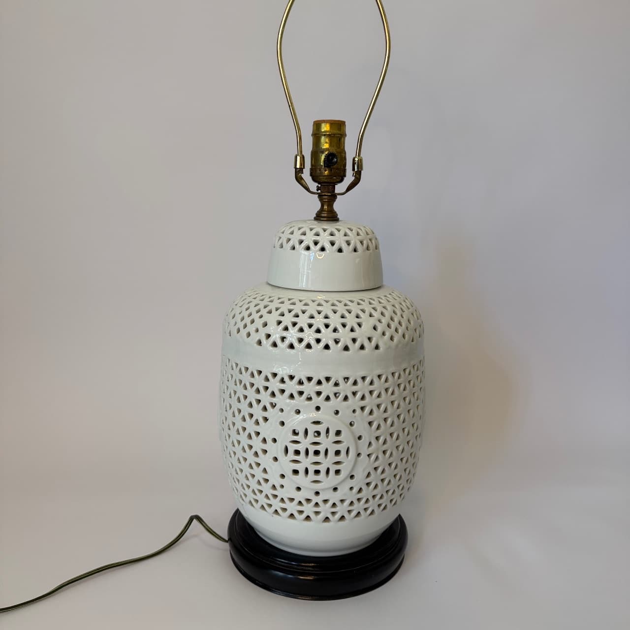 Chinoiserie Blanc de Chine Table Lamp